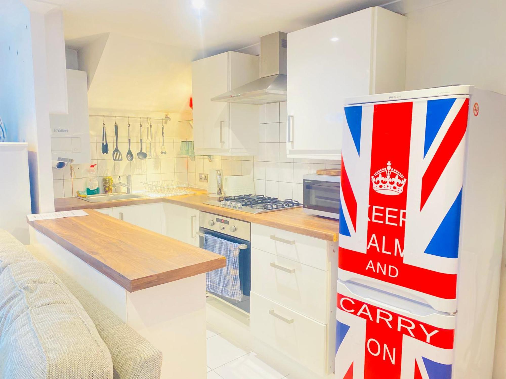 Апартаменты Stunning, Stylish Garden Flat In The Heart Of Wimbledon Лондон Экстерьер фото
