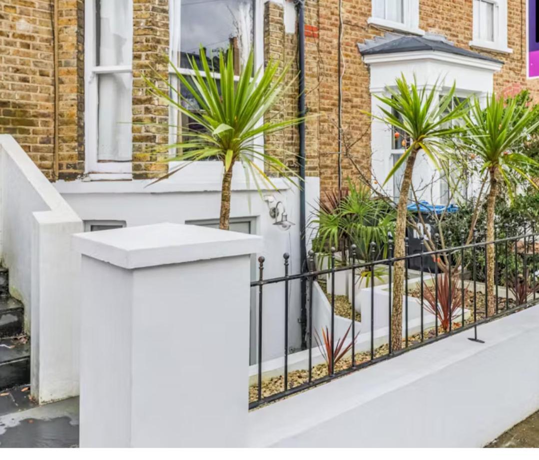Апартаменты Stunning, Stylish Garden Flat In The Heart Of Wimbledon Лондон Экстерьер фото