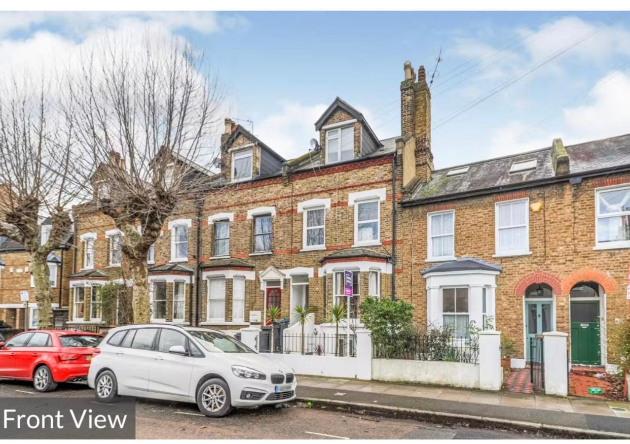 Апартаменты Stunning, Stylish Garden Flat In The Heart Of Wimbledon Лондон Экстерьер фото